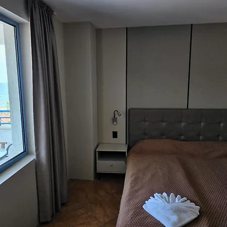 Bora Bora מלון סאני ביץ'