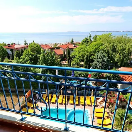 Bora Bora 3* סאני ביץ'