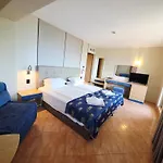 Bora Bora Hotel 3*