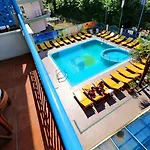 Bora Bora 3* Sluneční pobřeží