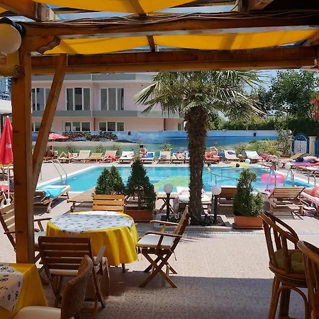 Bora Bora Szálloda 3*