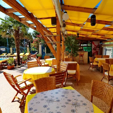 Bora Bora 3* Napospart