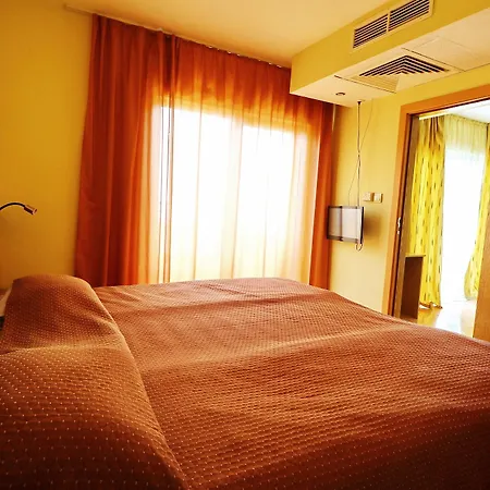 Bora Bora Hotel 3*