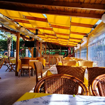 Bora Bora ساني بيتش