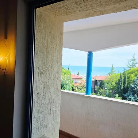 Bora Bora فندق 3*