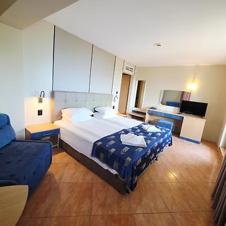 Bora Bora Otel 3*