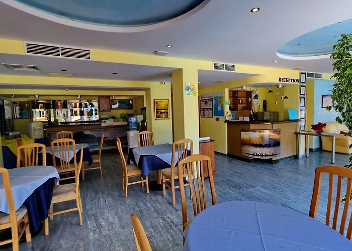 Bora Bora Готель 3*