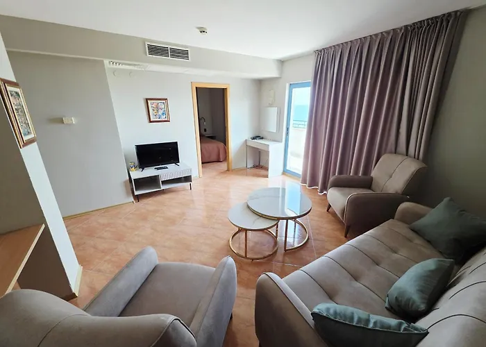 Готель Bora Bora 3*