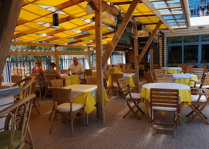 Готель Bora Bora 3*