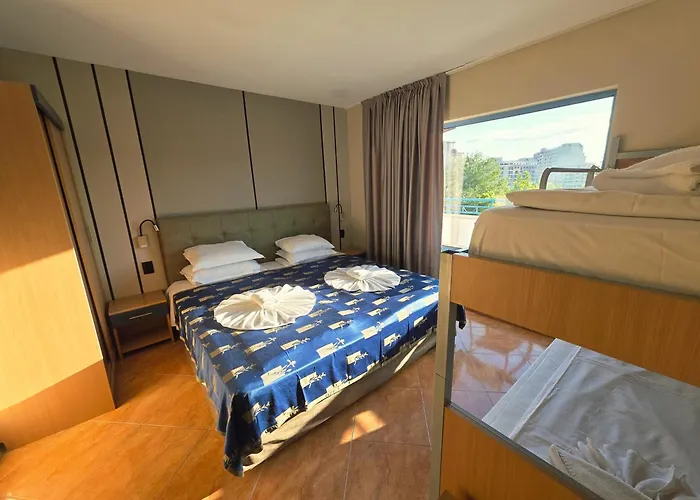 Готель Bora Bora 3*