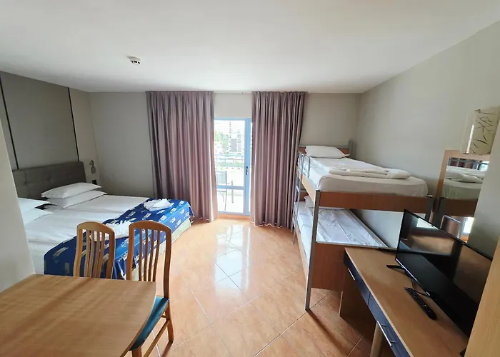 Bora Bora Готель 3*